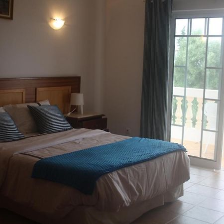 Rustic Villa Guesthouse Santa Barbara de Nexe Bagian luar foto