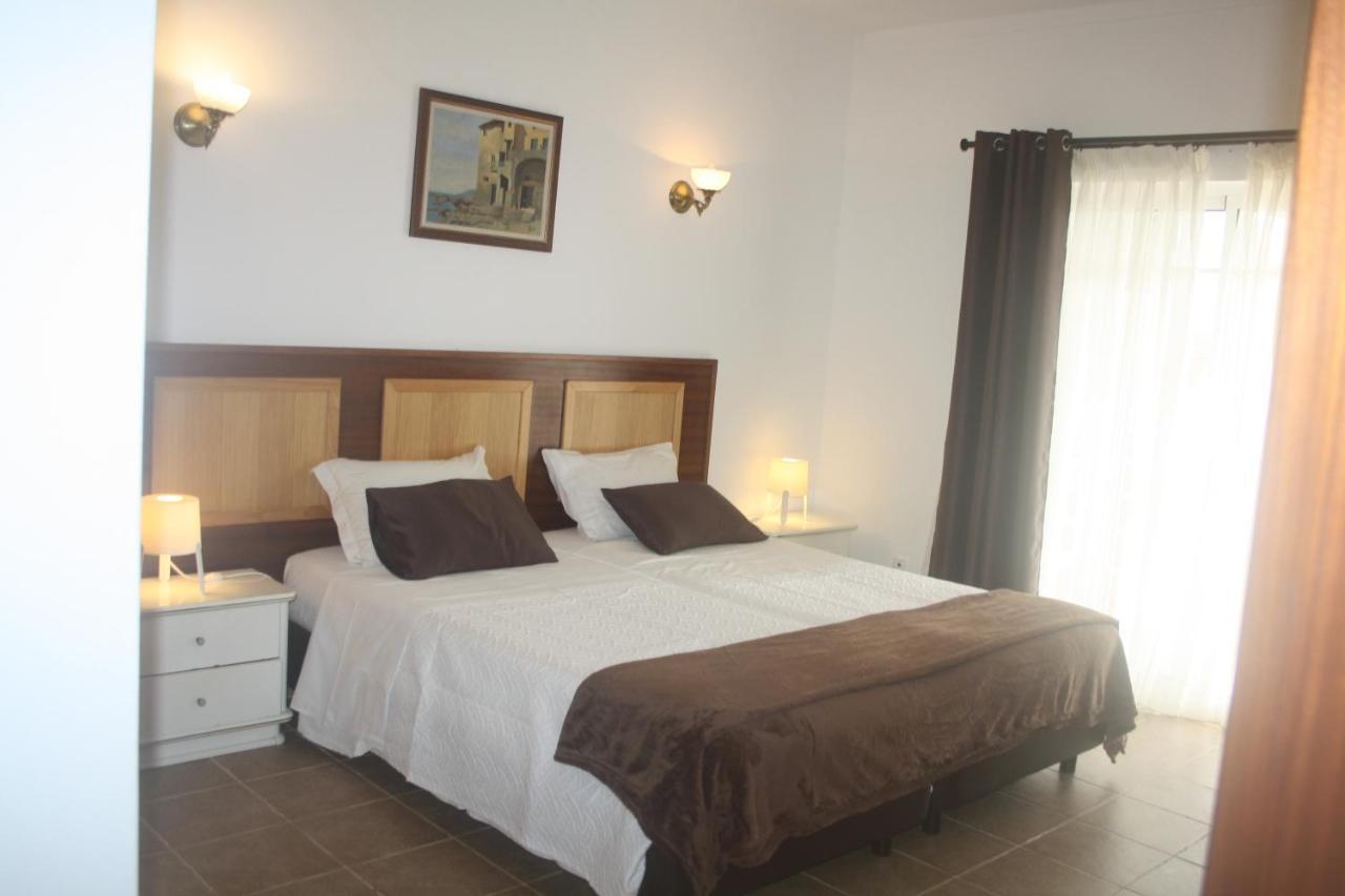 Rustic Villa Guesthouse Santa Barbara de Nexe Bagian luar foto