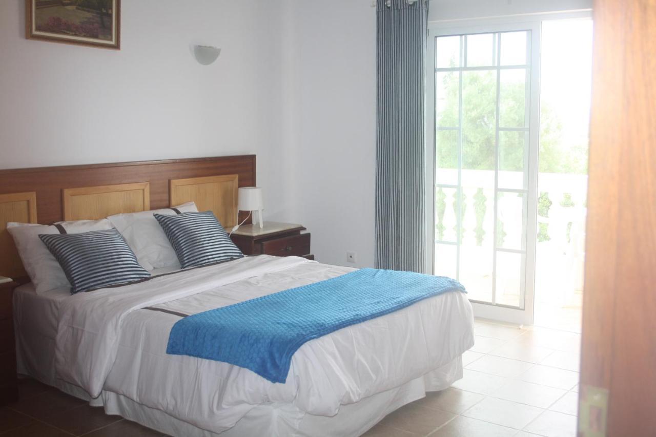 Rustic Villa Guesthouse Santa Barbara de Nexe Bagian luar foto