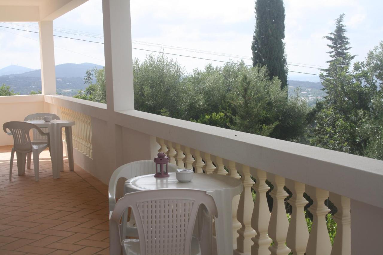 Rustic Villa Guesthouse Santa Barbara de Nexe Bagian luar foto