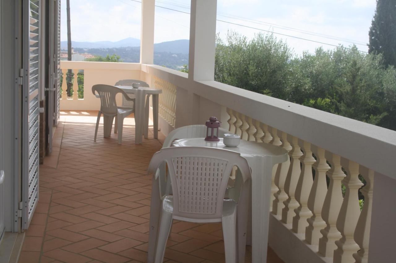 Rustic Villa Guesthouse Santa Barbara de Nexe Bagian luar foto