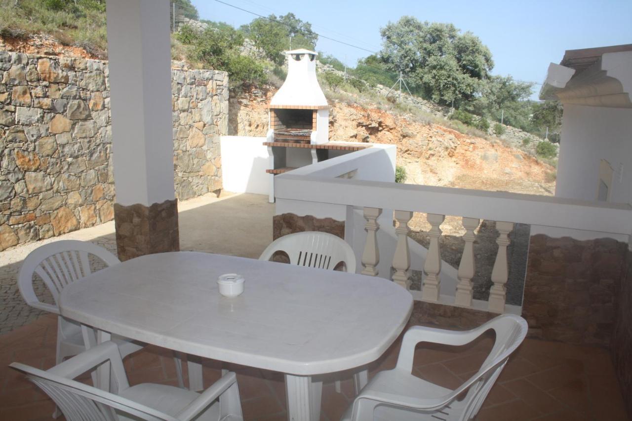 Rustic Villa Guesthouse Santa Barbara de Nexe Bagian luar foto
