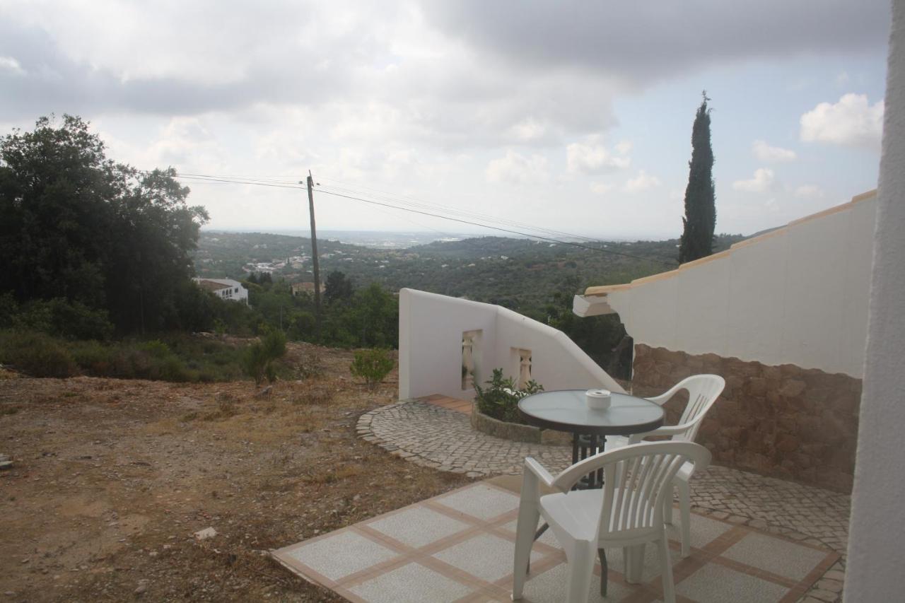 Rustic Villa Guesthouse Santa Barbara de Nexe Bagian luar foto