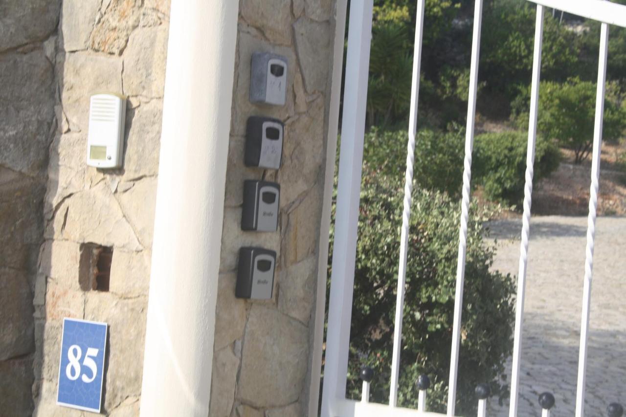 Rustic Villa Guesthouse Santa Barbara de Nexe Bagian luar foto