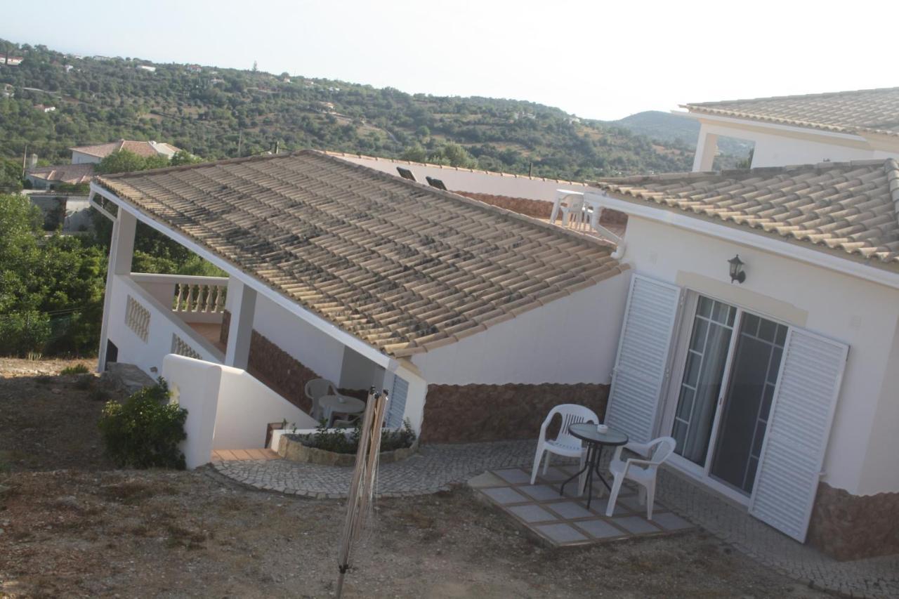 Rustic Villa Guesthouse Santa Barbara de Nexe Bagian luar foto