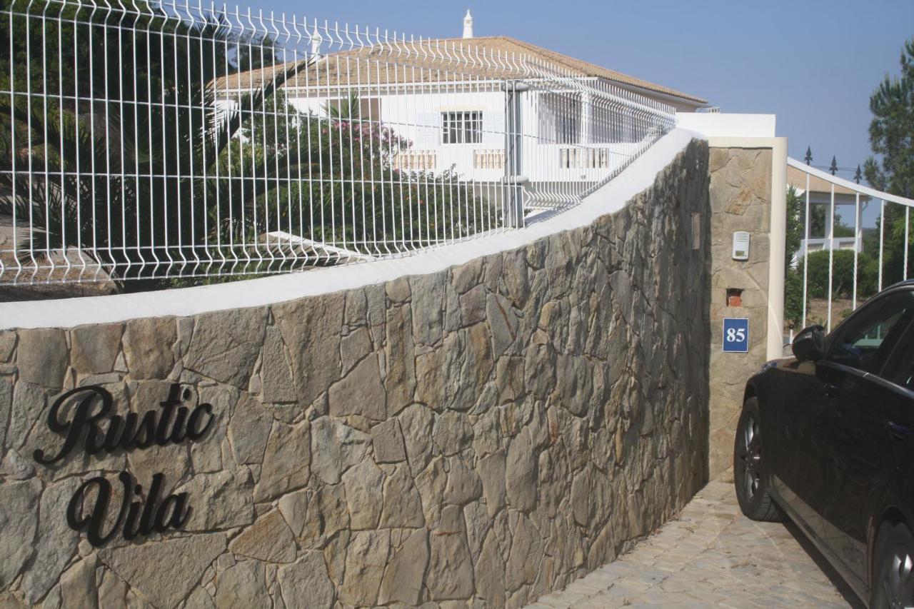 Rustic Villa Guesthouse Santa Barbara de Nexe Bagian luar foto
